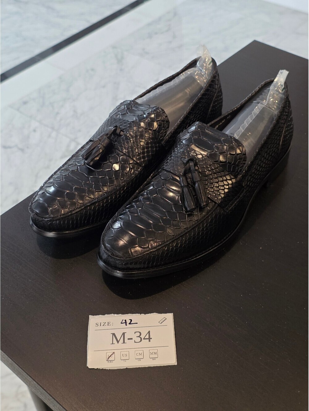 Men's Black Python Pattern Tassel Loafers